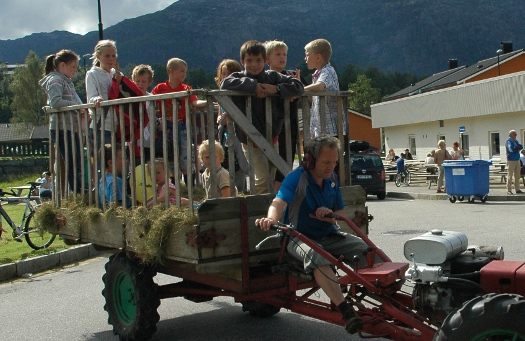 20100814-525-traktor012