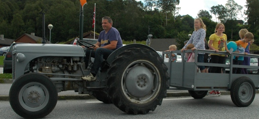 20100814-525-traktor118
