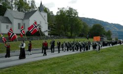 20110505-250-borgertog